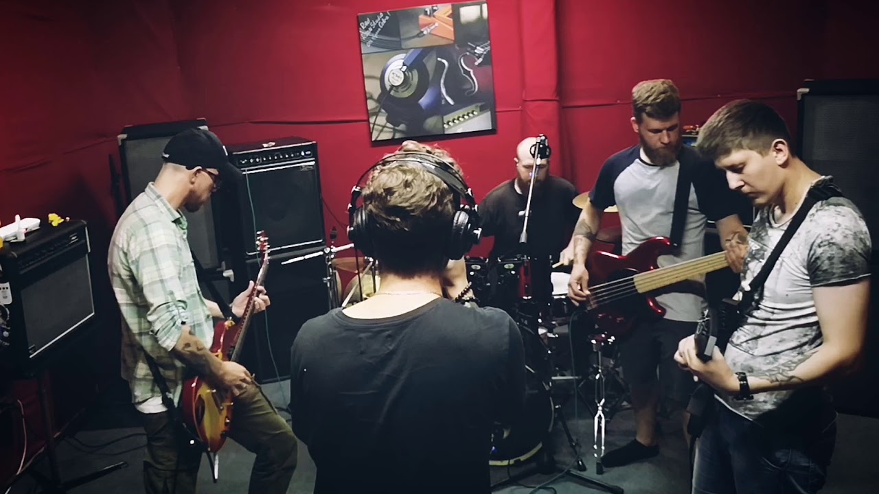 SCARS & FLAMES - GOLDEN CROWN | STUDIO LIVE