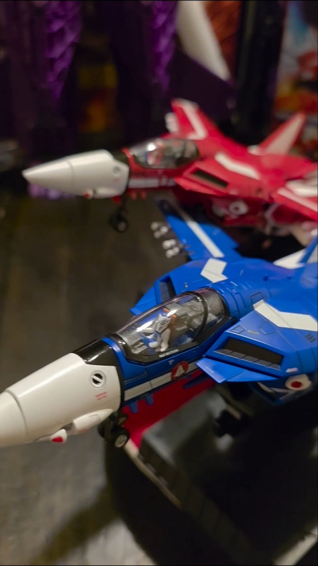 ThreeZero Robotech Macross ROBO-DOU VF-1J Veritech (Max Sterling