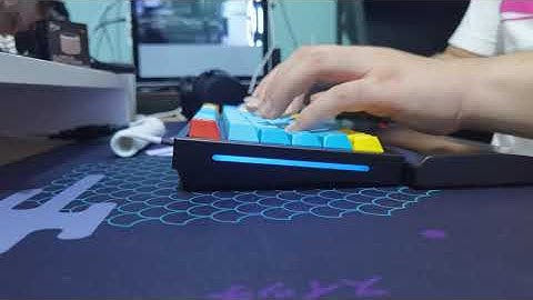 Keyboard Sound Test - GMMK Pro using C3 Banana Splits Linear with GMK Belafonte Keycaps