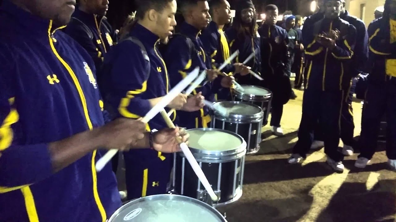 2015 NCAT Freshmen vs Upper C's snares battle