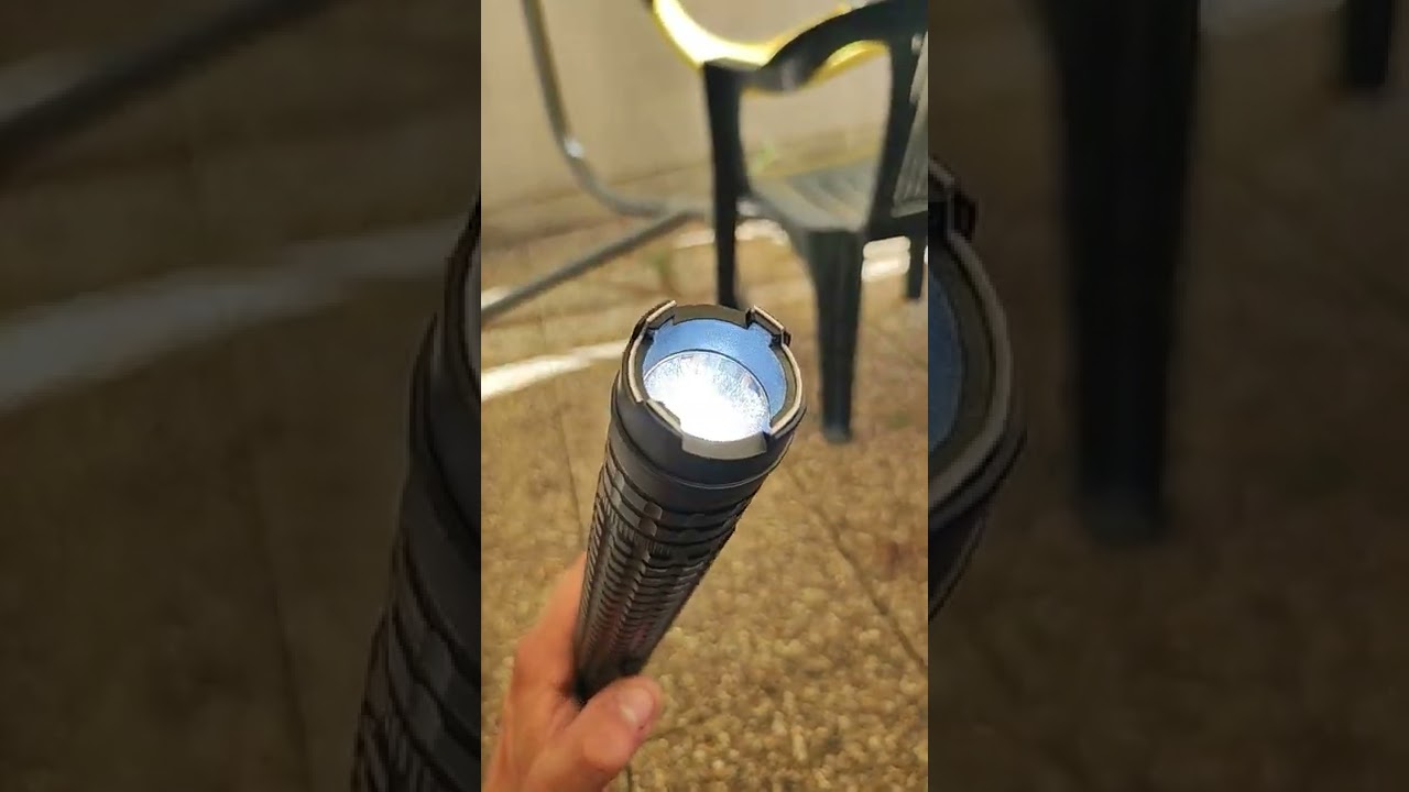 mattraque tazer akis x8 ( 8 millions volts)