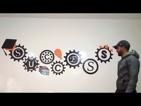 Dorm Room Decor: DIY Vinyl Record Wall 