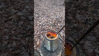 Adding hardwood to Mesa XL using StoveBlo.#solostove #campfire