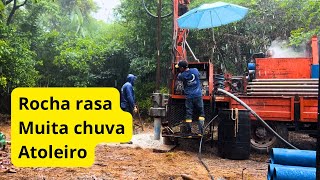 Poço artesiano. Começou com chuva