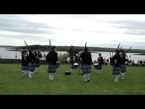 Maine St. Andrew's Pipes and Drums Plays Morag of ...