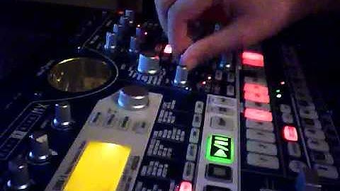 Enformig: Live Techno Pattern on Korg EMX-1 Groovebox