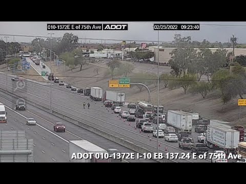 Deadly I-10 crash causes major traffic backup - YouTube