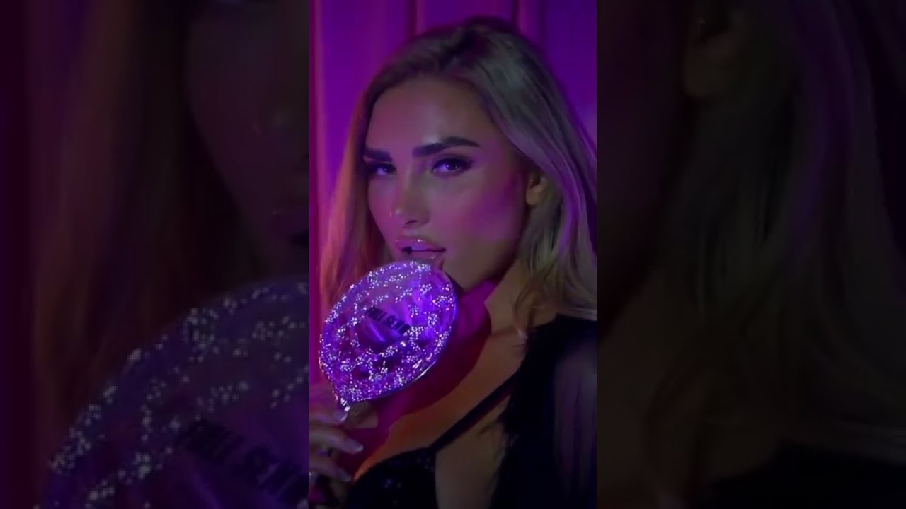 All that glitters, is GOLD - Kenzie Anne