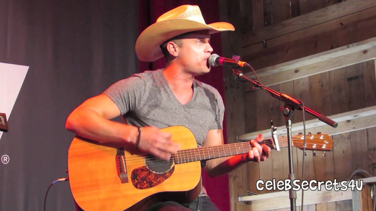 Dustin Lynch "Mind Reader" HGTV Lodge 6/6/14 YouTube