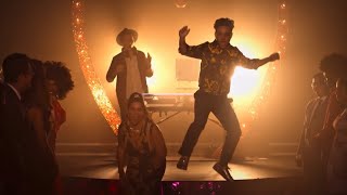 Jasmine & Ruby Dance On My Block 2X4