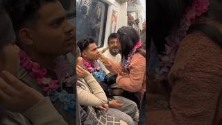 Metro me ladki se Shaadi pranks 🤣😱#viral #comedy #funny #love #viralcomedy #shorts #prank