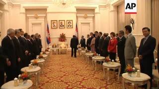 Cambodian PM greets FMs ahead of ASEAN regional forum