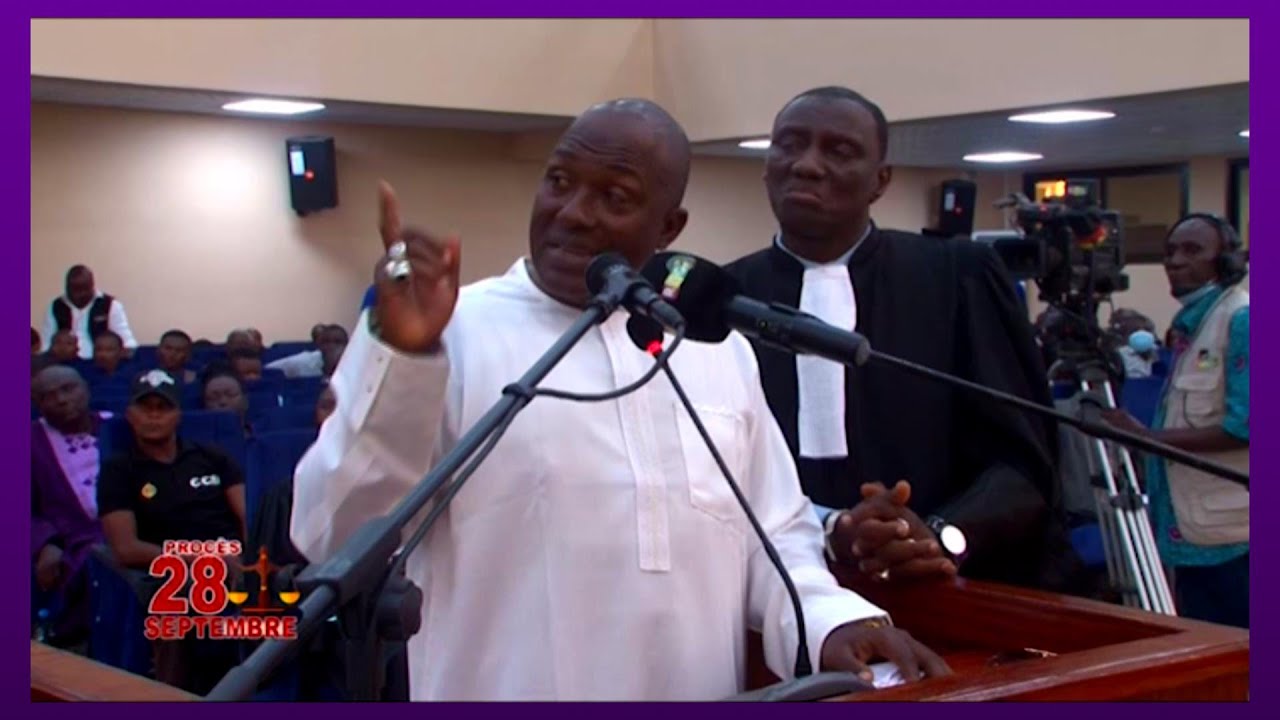 TOUMBA DIAKITE AVEC MAITRE BEA DANS CETTE PARTIE DU PROCES. @SIRANKATV @SIRANKATV