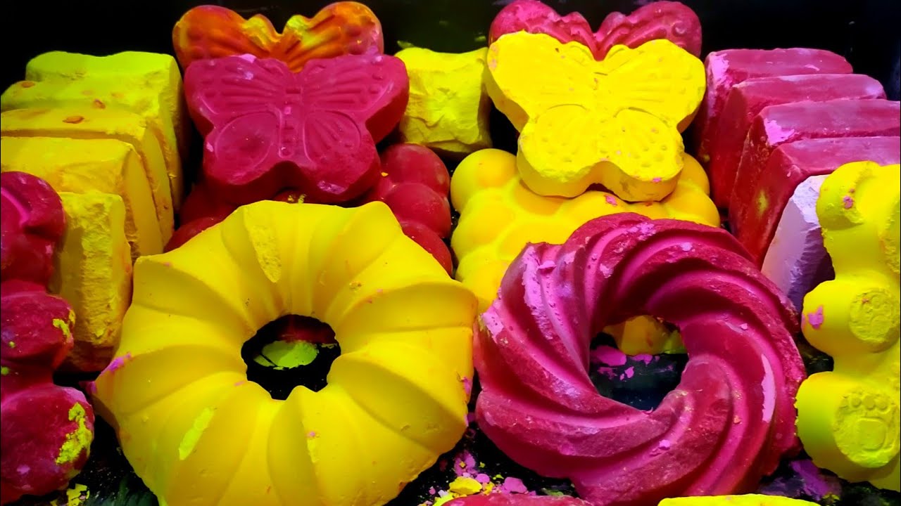 Gym chalk soft and dusty.satisfying #asmr #oddlysatisfying #relax 