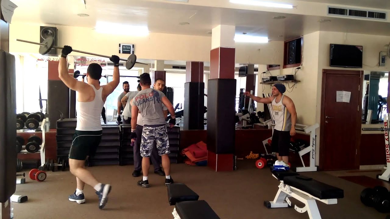 dancing in gym رقص في الجيم YouTube