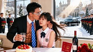 Forced by family to marry sick unknown CEO,saw his six-pack, fell in love,he dotes her every night!