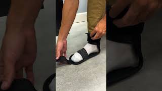 How to put on the #plantarfasciitis night splint 👣