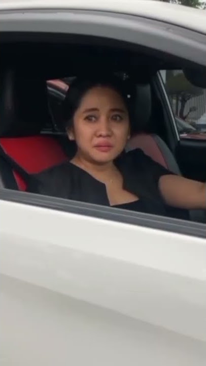 terharu melighat suami makan nasi bungkus, satu bubgkus berdua