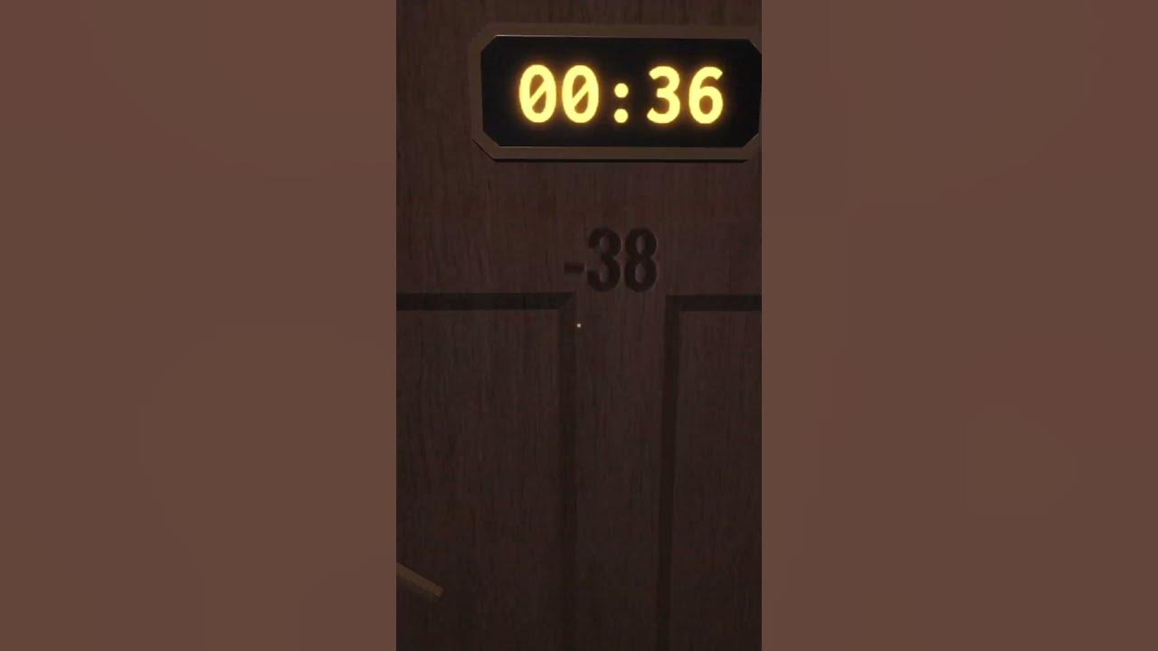 SEEK IN THE BACKDOOR!? 😱  #shorts #viral #fyp #roblox #doors  #roblox