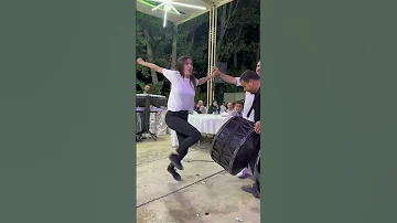 الله اكبر على هيك ام الجود جزارة يا عمي بل دبكة AMAZING 