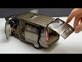 1:18 Scale Ford Tourneo Custom Diecast Model Car Review and Unboxing (Sliding Door Detail)