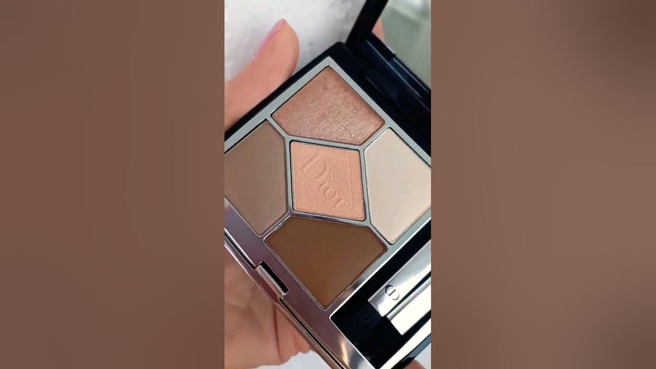 Палетка теней #dior в нежном оттенке 649 Нюдовое платье #косметика ...