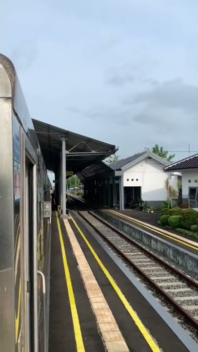 Pasti ketawa kalau denger bel stasiun kereta apinya begini 😂 #shorts