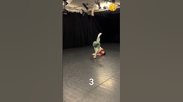 Floorwork technique for different dance styles🌊Try it yourself🙌🏼 #groundmovement #lukasrobitschko