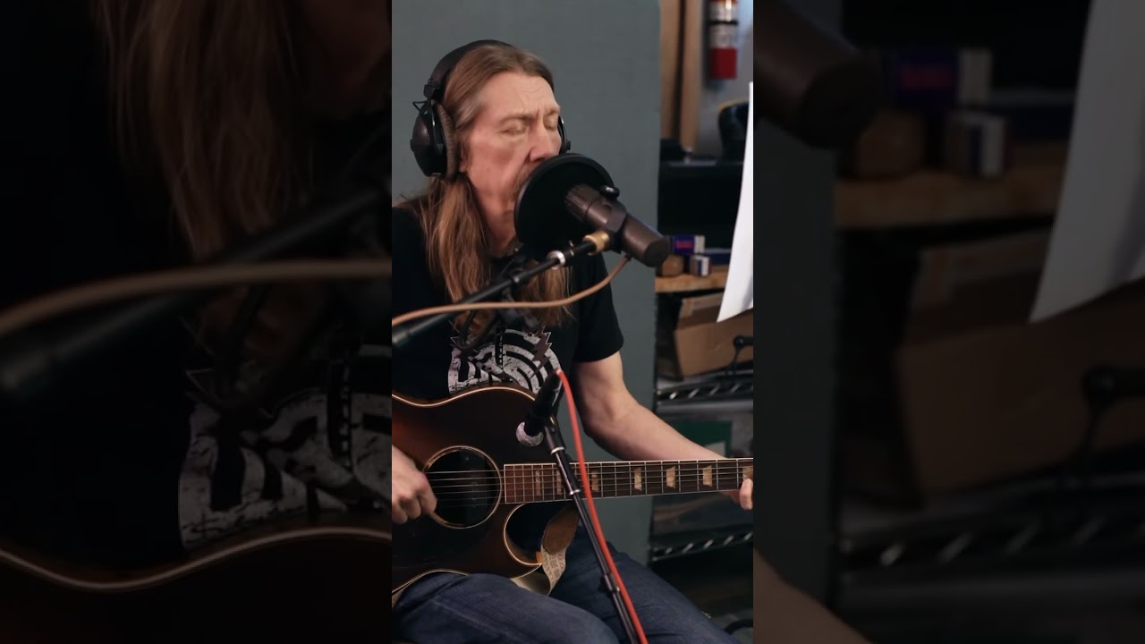 One week of ‘Puff of Smoke’ - thank you to everyone who’s listened, purchased, & sung along 🧡