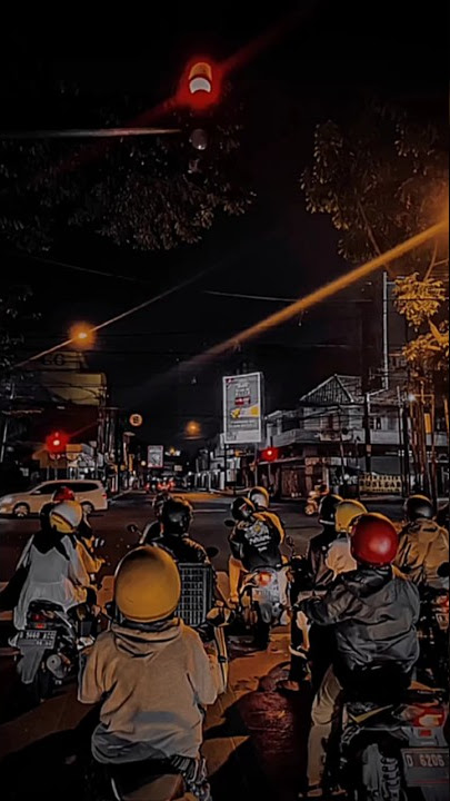 STORY WA LIRIK LAGU VIRAL TIKTOK 30 DETIK || NGOMONGO NJALUKMU PIYE ( NEMEN )