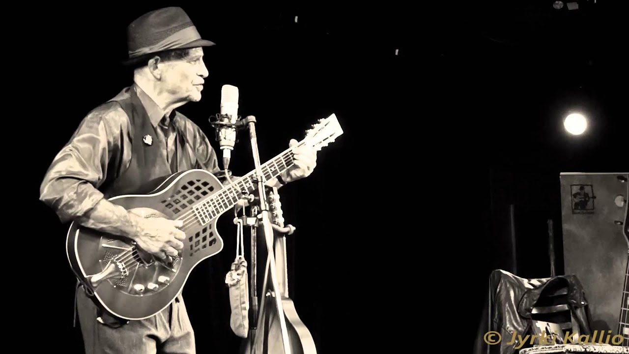 Steve James Wet Clothes Blues / Greasy Greens (video Jyrki Kallio