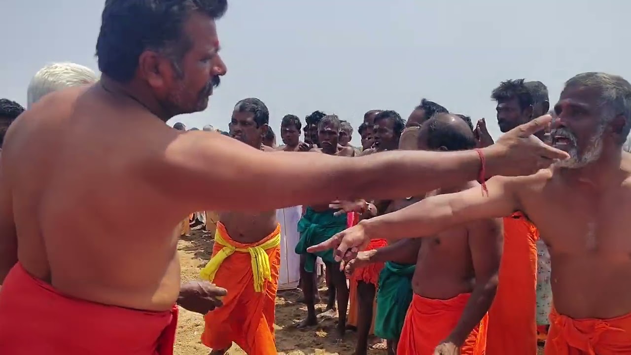 கரூர் மாவட்டம் தரகம்பட்டி கரிச்சிபட்டி ஸ்ரீ பட்டதலச்சி அம்மன் கோவில் பங்காளிகள் புது பூசாரி தேர்வு 