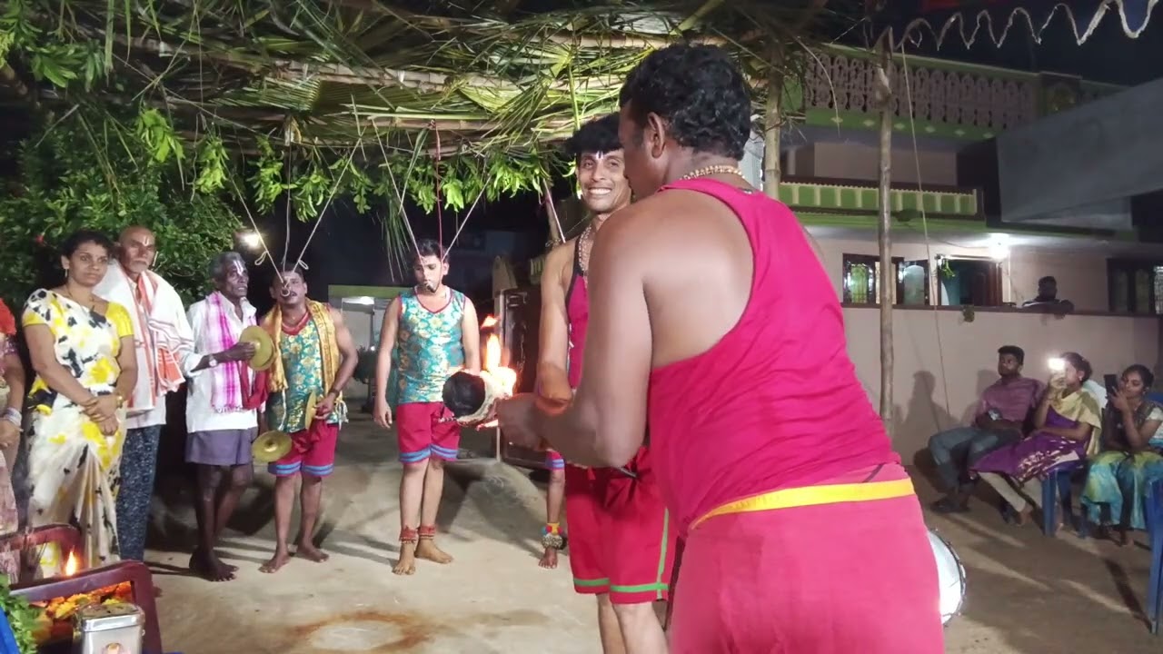 గాఢ శ్రీను దుర్గమ్మ సంబరం రామచంద్రాపురం. 8367533665.  9494097308. 