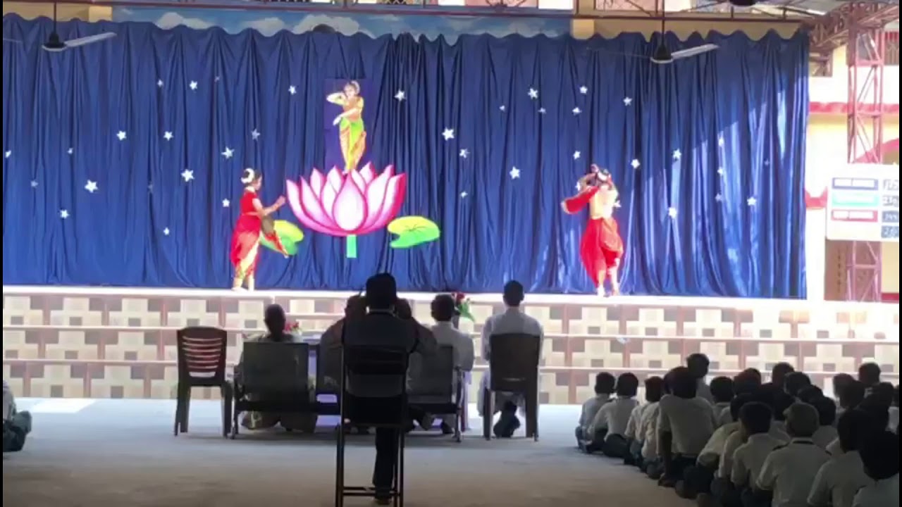 Dance Competition of Classes VI to VIII - YouTube