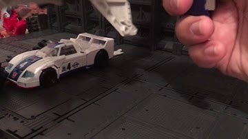 Transforming potp Starscream to combiner torso