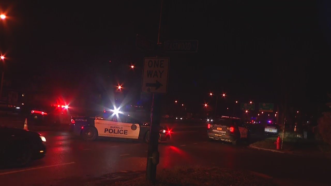 Buffalo police investigating shooting on 33 near 198 - YouTube