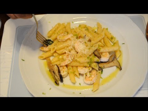Pasta con Funghi e Gamberi