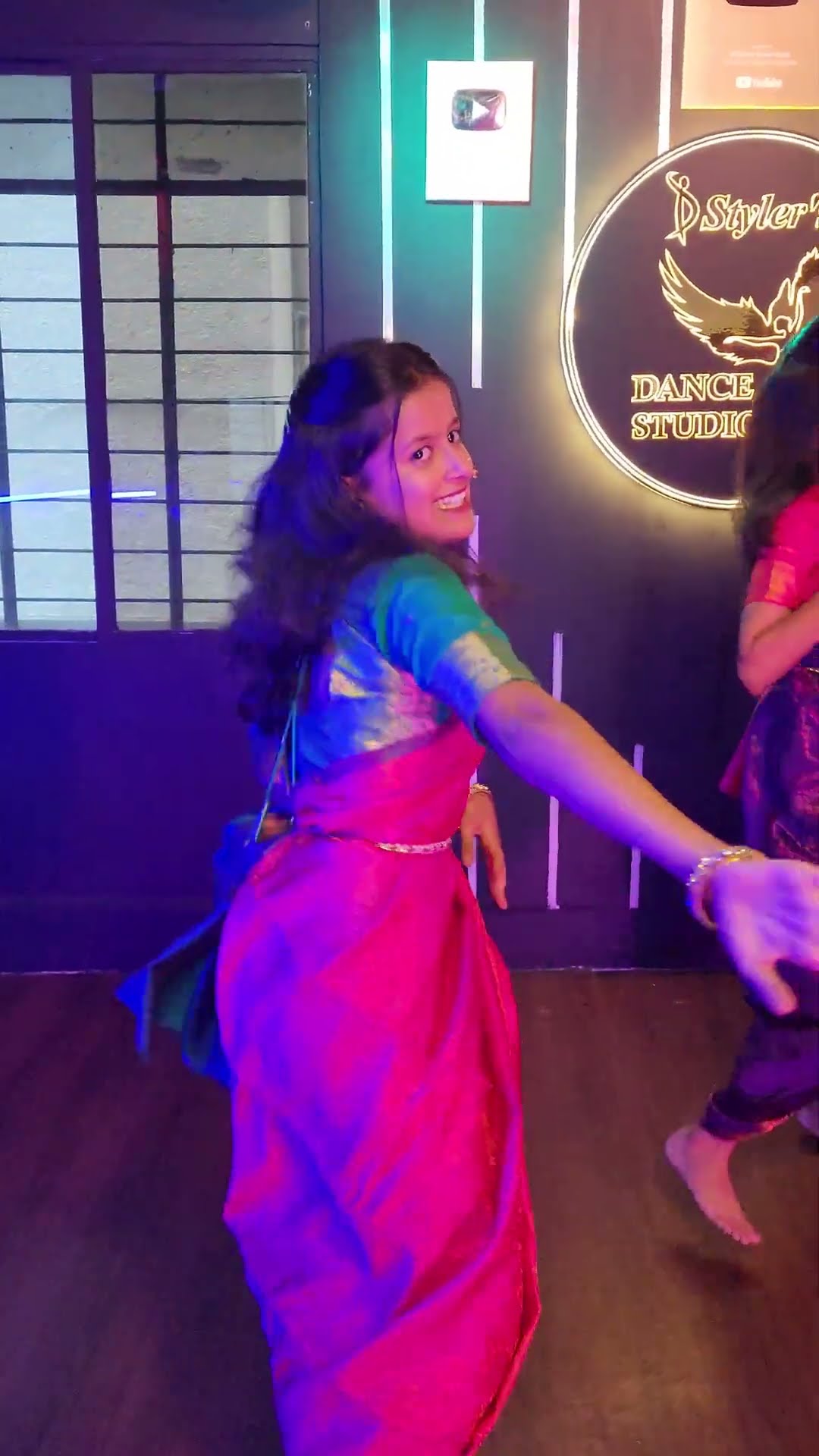 Gacchi varun Kashi disate.. #marathiqueen  #marathisong #marathiqueen #dstylersdancestudio