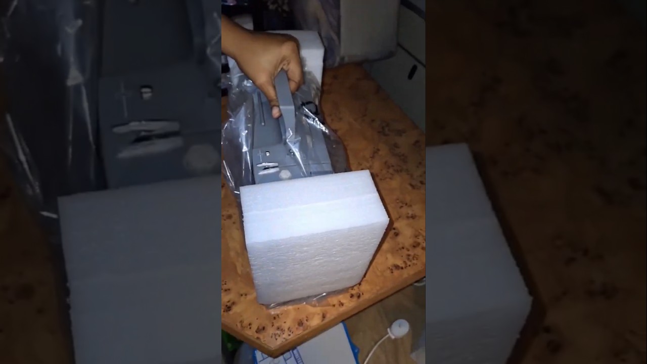 Unboxing the Singer Heavy Duty 4423 Sewing Machine! 