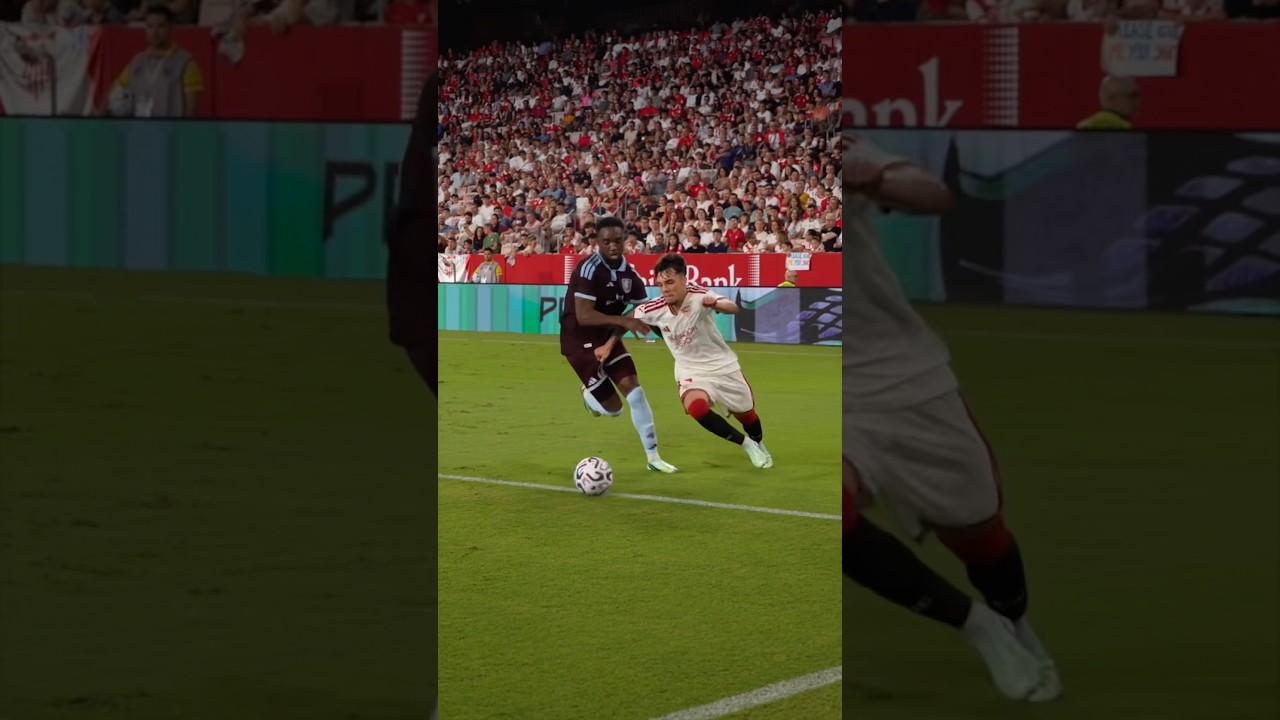 😮‍💨 Julio Díaz ⚡️ #sevillafc #futbol #shorts #skills