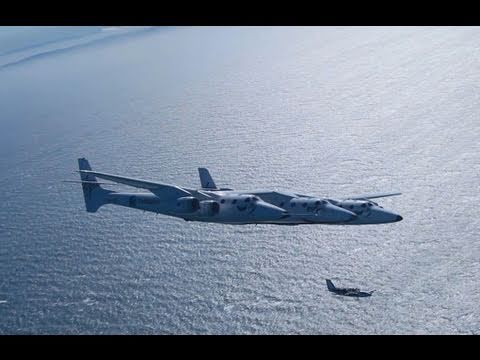 Landing parallel to White Knight and Spaceship 2: Virgin Galactic and Virgin America