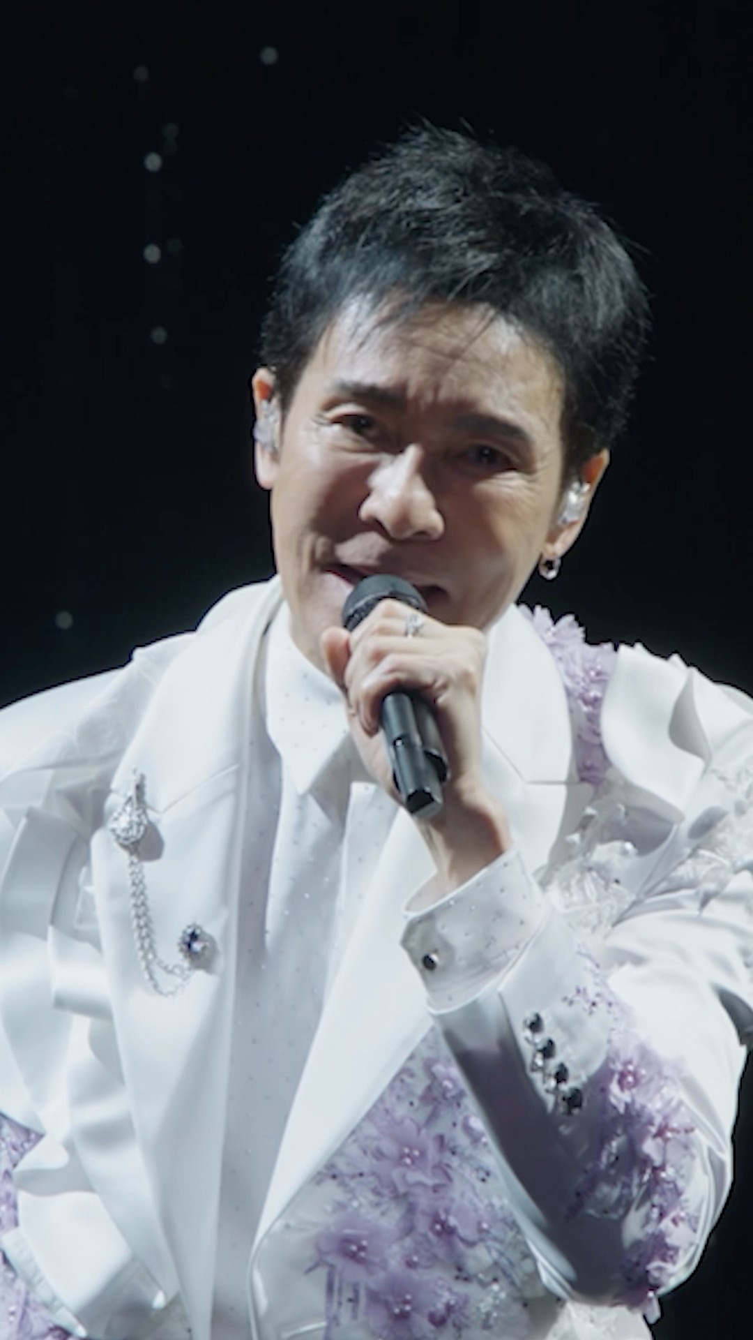 郷ひろみ「ALL MY LOVE」at日本武道館 #郷ひろみ #LIVE - YouTube