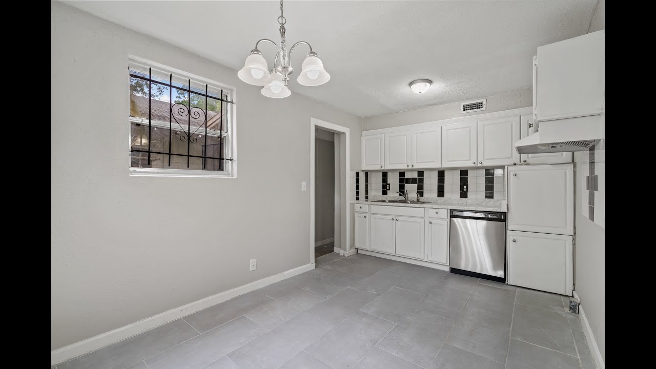 Walkthrough video of Duplex in Downtown Jacksonville YouTube