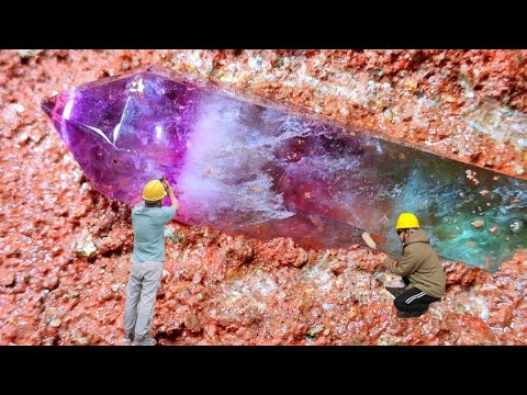 Amazing diamond mining process. We discover the perfect coloured diamond -  YouTube