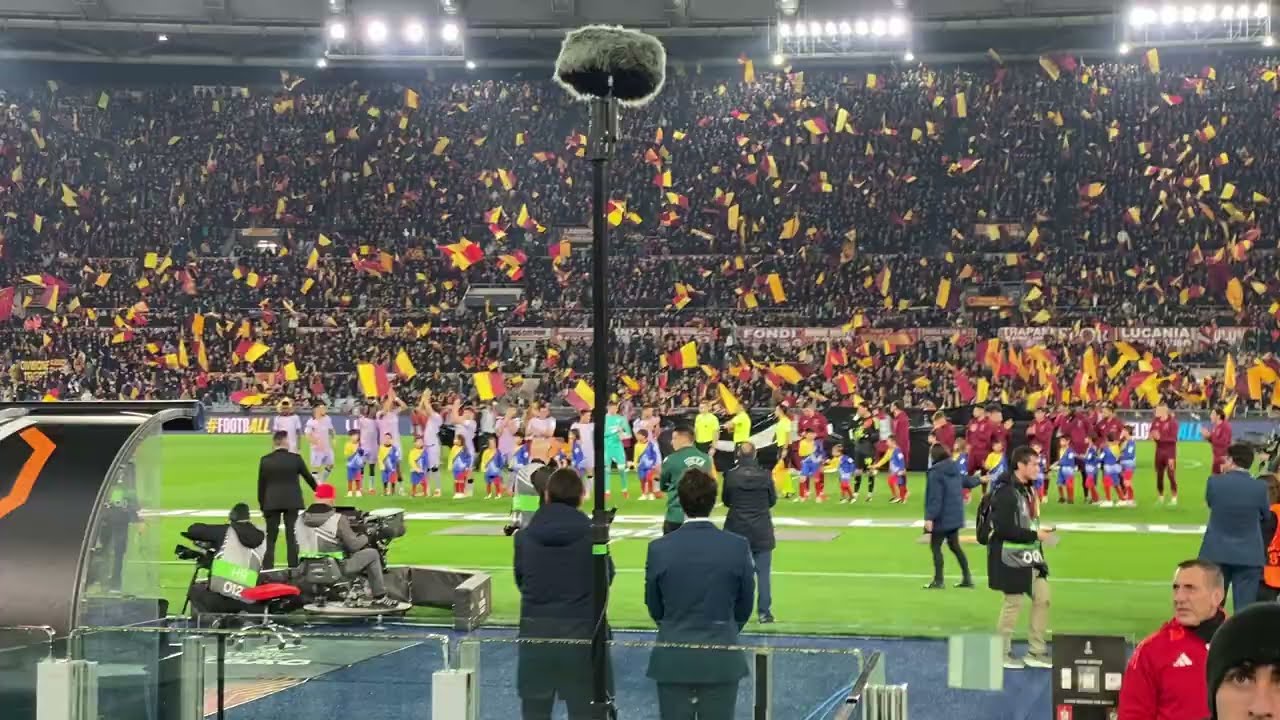 Roma Athletic Bilbao - Roma Roma dell'Olimpico imbandierato