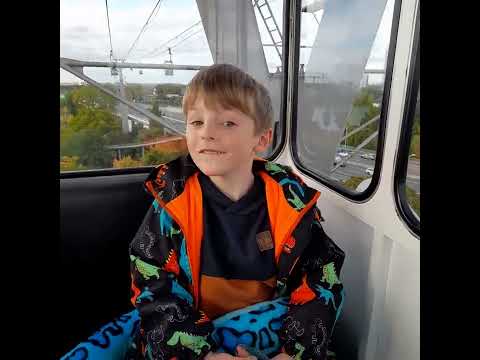Lyons Cub seeing the Claudius Therme in Cologne from the gondola