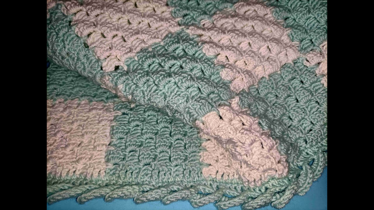 copertina all'uncinetto c2c a quadretti a modo di Timo