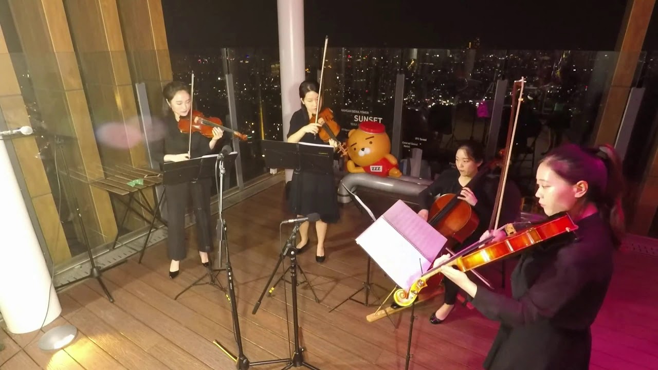 YouTube에서 M. Mussorgsky - Hopak | 무소르그스키 - 호팍 현악 4중주 (편곡: 권해윤) 보기