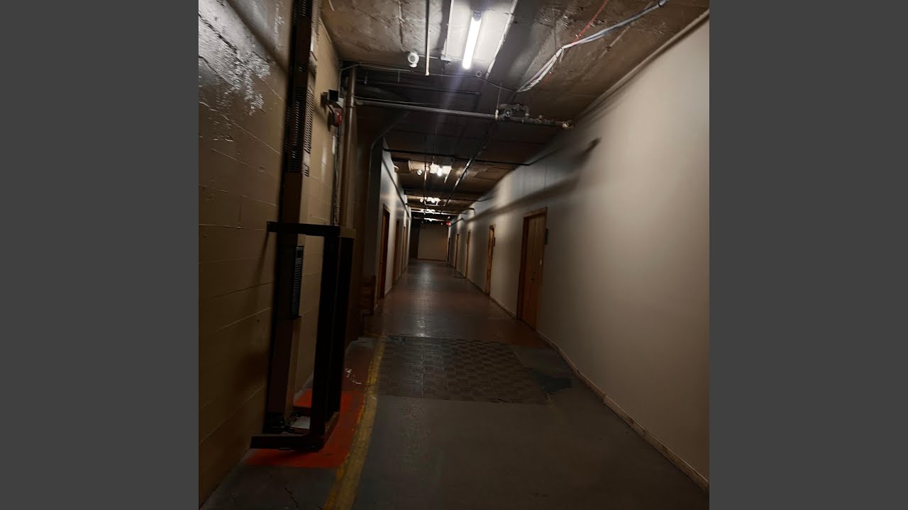 February Clips (feat. BroodEsque, 1Premeee, Jeek, Kyuro, Jetta, ProdFlame & BeanCoco) auf YouTube ansehen