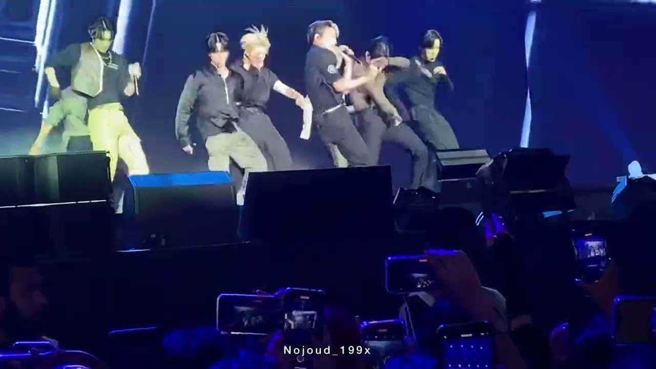 ATEEZ in Jeddah Saudi Arabia_Say My Name [300622]
